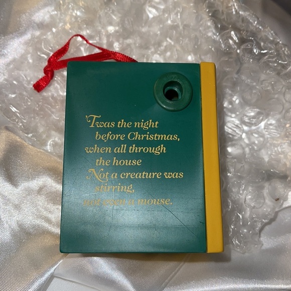 Avon Collectible Storybook Classic Light Up Ornament”The Night Before Christmas” - Picture 4 of 9